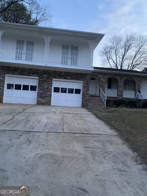3883 Grand Pines Dr, Decatur, GA 30034