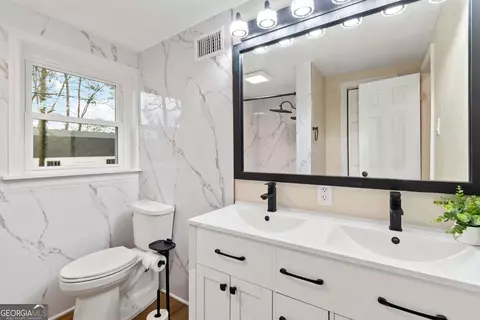 Bath - 2979 Appling Way, Chamblee, GA 30341 photo 1 of 6
