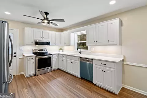 Kitchen - 2979 Appling Way, Chamblee, GA 30341 photo 3 of 4