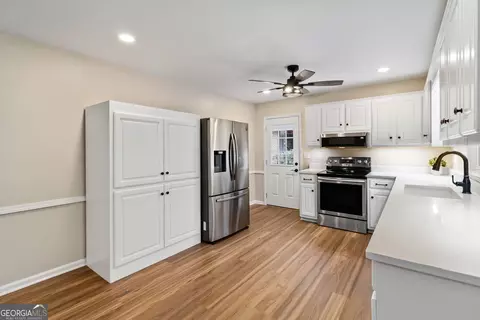 Kitchen - 2979 Appling Way, Chamblee, GA 30341 photo 2 of 4