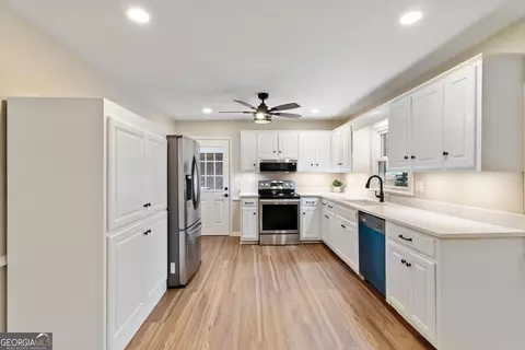 Kitchen - 2979 Appling Way, Chamblee, GA 30341 photo 1 of 4