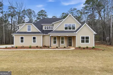 370 Harbour Shores Dr, Jackson, GA 30233