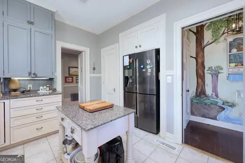 Kitchen - 1007 4th Ave, West Point, GA 31833 photo 2 of 4