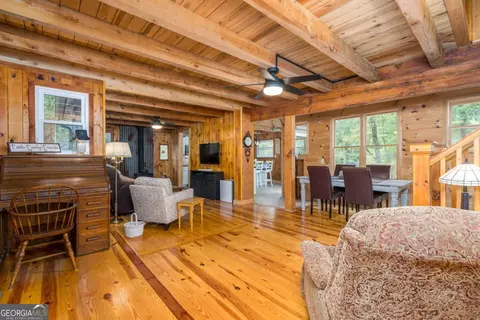 17 Tara Ln, Ellijay, GA 30540