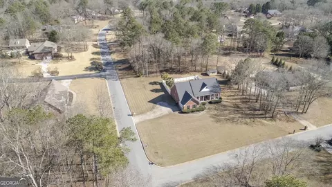 301 Clyde Ct, Mcdonough, GA 30252