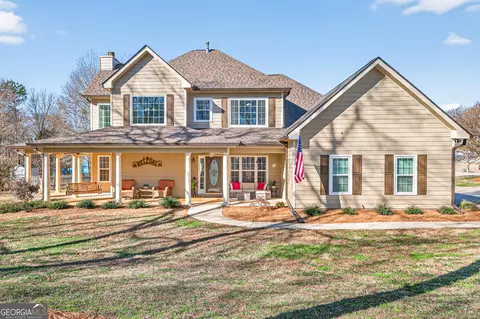 56 Walnut Ridge Dr, Hoschton, GA 30548