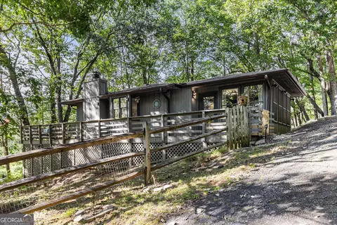 220 Fox Den Cir, Jasper, GA 30143
