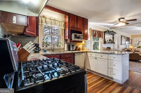 Kitchen - 29 Mountain View Dr, Toccoa, GA 30577 photo 1 of 7