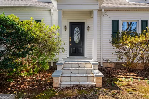 Exterior - 29 Mountain View Dr, Toccoa, GA 30577 photo 2 of 22