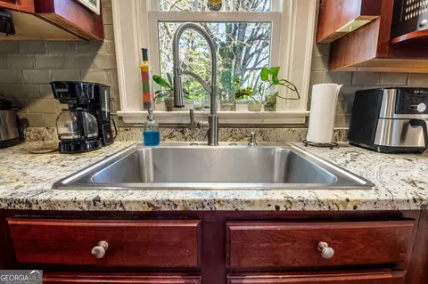 Kitchen - 29 Mountain View Dr, Toccoa, GA 30577 photo 6 of 7