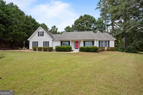 84 Hidden Lakes Ct, Newnan, GA 30263