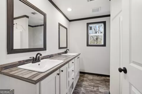 Bath - 196 Hicks Trl, Toccoa, GA 30577 photo 4 of 5