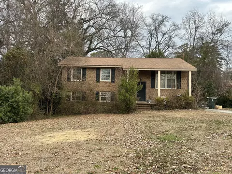 106 Woodridge Dr, Warner Robins, GA 31088