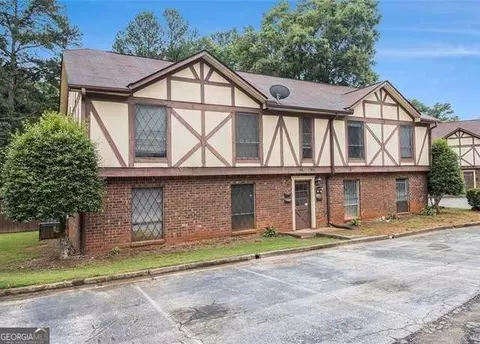 3232 Abbeywood Dr, Decatur, GA 30034