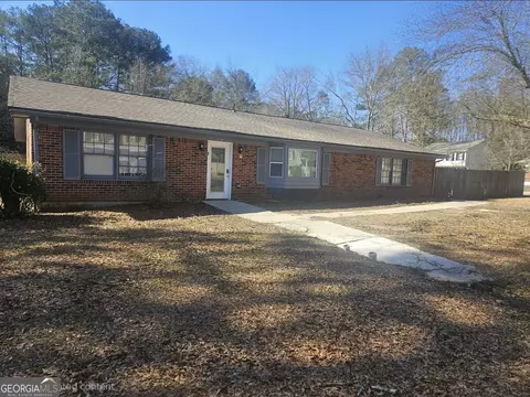 735 S Carter Dr, Jonesboro, GA 30236
