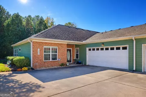 1502 Commonwealth Cir, Newnan, GA 30263