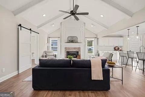 Entry Way - Undisclosed, Pine Mountain, GA 31822 photo 2 of 4