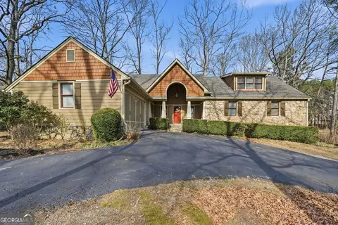 1761 Pharrs Rd, Snellville, GA 30078