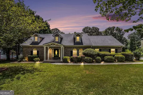 96 Pointe View Ct, Jackson, GA 30233
