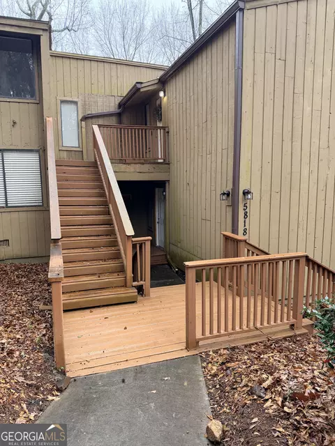 5820 Par Four Ct, Lithonia, GA 30038