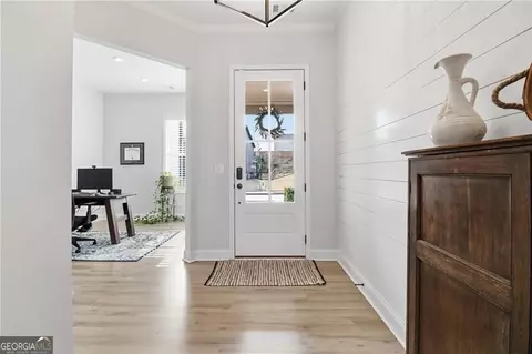 Entry Way - 522 Edgewater Dr, Canton, GA 30115 photo 2 of 3