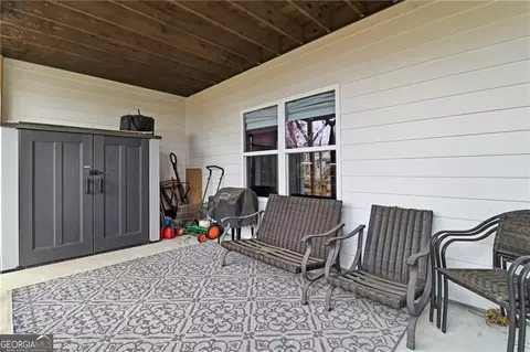 Exterior - 522 Edgewater Dr, Canton, GA 30115 photo 9 of 11