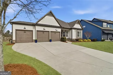 Exterior - 522 Edgewater Dr, Canton, GA 30115 photo 6 of 11