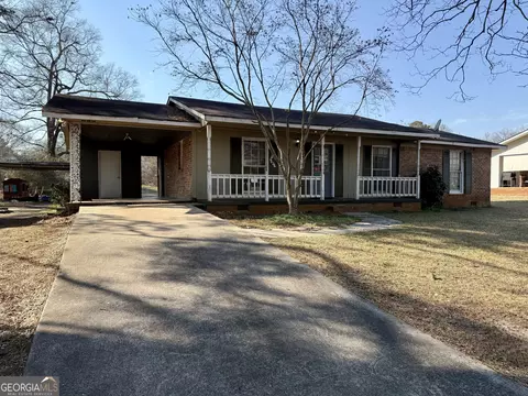 64 Pine St, Zebulon, GA 30295