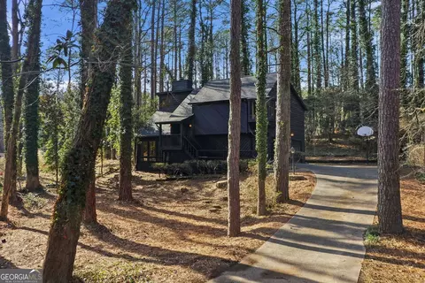 4621 Kings Crossing Dr NE, Kennesaw, GA 30144
