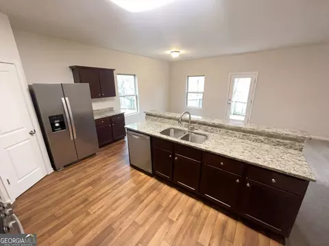 Kitchen - 1418 Turning Leaf Ln, Pendergrass, GA 30567 photo 4 of 4