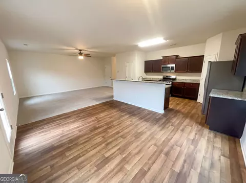 Living - 1418 Turning Leaf Ln, Pendergrass, GA 30567 photo 3 of 6