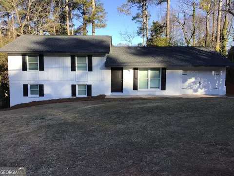 6267 Hayes Dr, Norcross, GA 30093