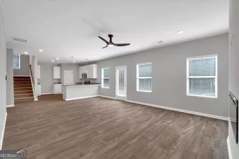 Living - Undisclosed, Covington, GA 30014 photo 1 of 3