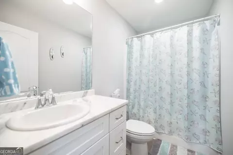 Bath - 420 Lamplight Dr, Byron, GA 31008 photo 2 of 2