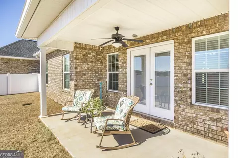 Exterior - 420 Lamplight Dr, Byron, GA 31008 photo 6 of 10