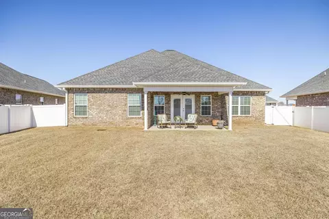 Exterior - 420 Lamplight Dr, Byron, GA 31008 photo 8 of 10
