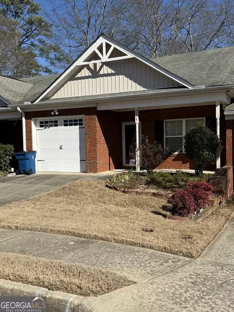 6878 Tara Oaks Dr, Riverdale, GA 30274