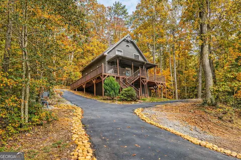 106 Brookwood Ln, Clarkesville, GA 30523