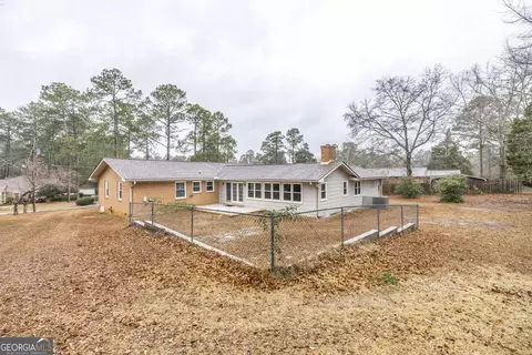Exterior - 411 Pine Forrest, Dublin, GA 31021 photo 7 of 9