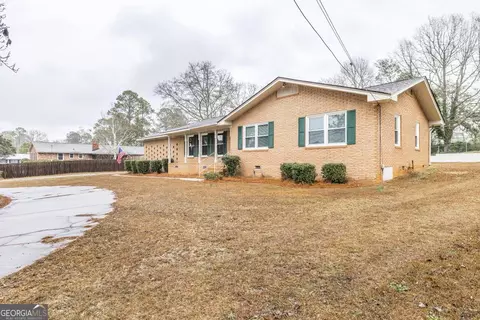 Exterior - 411 Pine Forrest, Dublin, GA 31021 photo 2 of 9