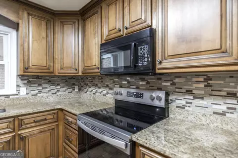 Kitchen - 411 Pine Forrest, Dublin, GA 31021 photo 1 of 4