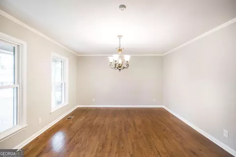 Living - 411 Pine Forrest, Dublin, GA 31021 photo 3 of 8