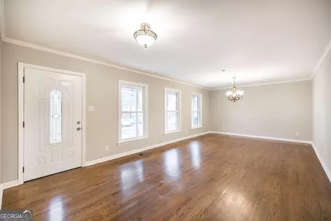 Living - 411 Pine Forrest, Dublin, GA 31021 photo 1 of 8