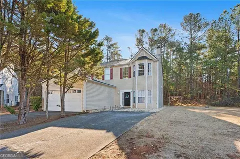 52 Hampton Dr, Cartersville, GA 30121
