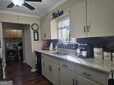 Kitchen - 479 Mitchell Loop, Bluffton, GA 39824 photo 2 of 4