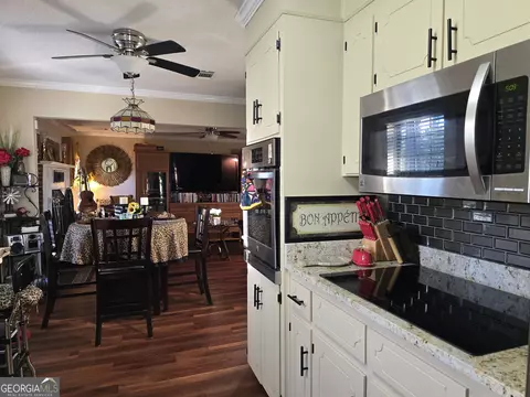 Kitchen - 479 Mitchell Loop, Bluffton, GA 39824 photo 3 of 4