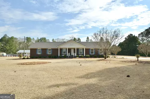 101 4th St, Rhine, GA 31077