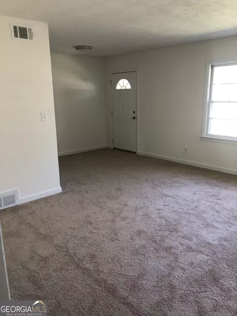 Living - 1716 44th St, Valley, AL 36854 photo 1 of 3