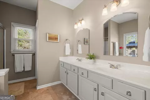 Bath - 509 Millside Trl, Canton, GA 30114 photo 2 of 4