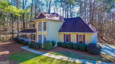 110 Lakepoint Ln, Fayetteville, GA 30215
